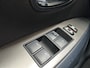 Toyota Avensis 1.6 VVTi Dynamic NIEUWE APK / RIJDT GOED / TREKHAAK / AIRCO / CR