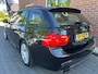 BMW 3-Serie Touring 325i High Executive NIEUWE APK / PANODAK / STOELVERW. / CLIMA /
