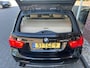 BMW 3-Serie Touring 325i High Executive NIEUWE APK / PANODAK / STOELVERW. / CLIMA /