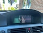 BMW 3-Serie Touring 325i High Executive NIEUWE APK / PANODAK / STOELVERW. / CLIMA /