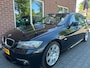 BMW 3-Serie Touring 325i High Executive NIEUWE APK / PANODAK / STOELVERW. / CLIMA /