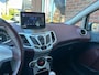 Ford Fiesta 1.4 Ghia NIEUWE APK / LEER / CAMERA / AIRCO / GROOT.SCHERM / LMV
