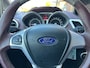 Ford Fiesta 1.4 Ghia NIEUWE APK / LEER / CAMERA / AIRCO / GROOT.SCHERM / LMV