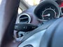 Ford Fiesta 1.4 Ghia NIEUWE APK / LEER / CAMERA / AIRCO / GROOT.SCHERM / LMV