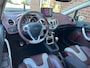 Ford Fiesta 1.4 Ghia NIEUWE APK / LEER / CAMERA / AIRCO / GROOT.SCHERM / LMV