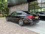 BMW 5-Serie 520i High Executive | VOL! | Dak | HUD | Carplay | Leer | M- Pakket |