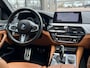 BMW 5-Serie 520i High Executive | VOL! | Dak | HUD | Carplay | Leer | M- Pakket |