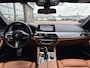 BMW 5-Serie 520i High Executive | VOL! | Dak | HUD | Carplay | Leer | M- Pakket |