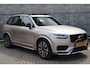 Volvo XC90 2.0 T8 Recharge AWD Ultimate Dark | Luchtvering | Head-up display | Bowers & Wilkins Audio | Elektr. verstelbare voorstoelen i.c.m. Memory | Stoel + stuurverwarming | 360 Camera | Schuif-\-kanteldak | Lederen dashoboard | Gelamineerde ramen |