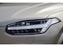 Volvo XC90 2.0 T8 Recharge AWD Ultimate Dark | Luchtvering | Head-up display | Bowers & Wilkins Audio | Elektr. verstelbare voorstoelen i.c.m. Memory | Stoel + stuurverwarming | 360 Camera | Schuif-\-kanteldak | Lederen dashoboard | Gelamineerde ramen |