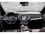 Volvo XC90 2.0 T8 Recharge AWD Ultimate Dark | Luchtvering | Head-up display | Bowers & Wilkins Audio | Elektr. verstelbare voorstoelen i.c.m. Memory | Stoel + stuurverwarming | 360 Camera | Schuif-\-kanteldak | Lederen dashoboard | Gelamineerde ramen |