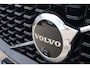 Volvo XC90 2.0 T8 Recharge AWD Ultimate Dark | Luchtvering | Head-up display | Bowers & Wilkins Audio | Elektr. verstelbare voorstoelen i.c.m. Memory | Stoel + stuurverwarming | 360 Camera | Schuif-\-kanteldak | Lederen dashoboard | Gelamineerde ramen |
