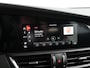 Alfa Romeo Giulia 2.0 T GME AWD Veloce | 10-voudig electrisch verstelbare bestuurdersstoel met geheugenfunctie | Apple Carplay/Android Auto|telefoonintegratie premium | Cruise control adaptief met stop&go en stuurhulp