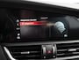 Alfa Romeo Giulia 2.0 T GME AWD Veloce | 10-voudig electrisch verstelbare bestuurdersstoel met geheugenfunctie | Apple Carplay/Android Auto|telefoonintegratie premium | Cruise control adaptief met stop&go en stuurhulp