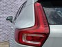 Volvo XC40 2.0 B3 Plus Dark | Harman/Kardon | Memory | Zitting verlengers | parkeersensoren vóór en achter | Google auto | Full LED | verwarmde voorstoelen en stuurwiel |