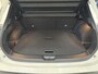 Nissan Qashqai 1.3 MHEV Xtronic Tekna / Trekhaak / Design Pack / Cold Pack / Rondomzichtcamera / Navigatiesysteem full map / Lichtmetalen velgen 19" / Parkeersensoren voor + achter / Draadloze telefoonlader / Apple Car Play & Android Auto