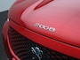 Peugeot e-2008 EV GT-Line 50 kWh | SCHUIF-KANTELDAK | CAMERA | NAVIGATIE | KLIMAATREGELING