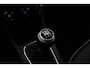 Renault Captur 1.0 TCe Intens 100 PK | Handgeschakeld | Cruise Control | Draadloze telefoonlader | Airco | Keyless entry | Camera | Licht metalen velgen | 1e eigenaar