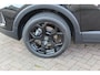 Opel Crossland 1.2-130pk Turbo GS Line. Sportieve en unieke auto ! Slechts 25.000km ! AGR stoelen, navigatie, telefoon voorbereiding., cruise cntrl, volautm. airco, metallic lak, 'Black-Red Line', LM wielen, Isofix etc.