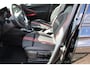Opel Crossland 1.2-130pk Turbo GS Line. Sportieve en unieke auto ! Slechts 25.000km ! AGR stoelen, navigatie, telefoon voorbereiding., cruise cntrl, volautm. airco, metallic lak, 'Black-Red Line', LM wielen, Isofix etc.