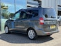 Ford Tourneo Courier 1.0 Titanium 100PK Cruise Navi Camera Climate Stoelverwarming Verwarmde Voorruit Parkeersensoren Privacy Glass *Compleet*