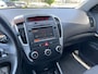 Kia Ceed Cee'd Sporty Wagon 1.4 CVVT Navigator Plus Pack INRUILKOOPJE! (Trekhaak, Camera, Etc)