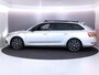 Skoda Superb Combi 1.4 TSI iV Sportline Business 218 pk | Private lease vanaf 695,-- |Verlengde garantie | Navigatie | Panoramadak | Parkeersensoren | Achteruitrijcamera | Stoelverwarming v/a |