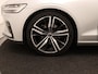 Volvo V60 B4 AUT(8) R-DESIGN SCHUIFDAK HARMAN KARDON 19INCH TREKHAAK KEYLE