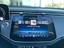 Mercedes-Benz E-klasse E 300 e AMG Line | Smartphone integratie | Achteruitrijcamera | Dodehoekassisent | Distronic | Spoorassistent | Winterpakket | Trekhaak