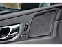 Volvo XC60 2.0 Recharge T8 AWD R-Design | Pano-dak | Massage | Camera |