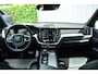 Volvo XC60 2.0 Recharge T8 AWD R-Design | Pano-dak | Massage | Camera |