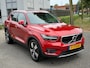Volvo XC40 2.0 T4 Momentum Pro ZEER COMPLEET/Pano/360/Ad Cruise/El verst stoelen etc. etc.