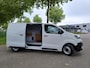Citroën E-Jumpy L2 75 kWh 136pk AUTOMAAT | 354 KM WLTP | Airco | Cruise control | Bluetooth radio | Multimediascherm | Audiobediening stuurwiel | Parkeersensoren achter | Bestuurdersstoel comfort | Bank voorpassagiers | Tussenwand comfort met raam | e-PTO 400 | Laadkabel  3f. 11 kW | Reservewiel | van €45.396 voor €35.295 ex. BTW