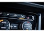 Volkswagen Touran 1.4 TSI Highline R | 7 persoons | Automaat | Cruise Control | Camera | Parkeer hulp | Navigatie |