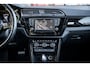 Volkswagen Touran 1.4 TSI Highline R | 7 persoons | Automaat | Cruise Control | Camera | Parkeer hulp | Navigatie |