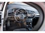 Volkswagen Touran 1.4 TSI Highline R | 7 persoons | Automaat | Cruise Control | Camera | Parkeer hulp | Navigatie |