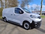 Opel Vivaro-e L3 75 kWh 136pk AUTOMAAT | ACTIE OP = OP! | Bestuurdersstoel comfort | Passagiersstoel | NAVI | Multimedia | Apple Carplay | Android Auto | Parkeersensoren achter | ECall pakket met geprogrammeerd voorverwarmen | Laadkabel | Reservewiel | van €48.120 voor €31.450 ex. BTW