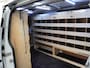 Ford Transit Custom 270 2.0TDCI L1H1 Airco Trekhaak Cruise Control PDC Voorruit Verwarmbaar Bluetooth Trend Imperiaal Betonplex vloer Inbouwkasten 1e Eigenaar Euro 6