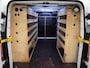 Ford Transit Custom 270 2.0TDCI L1H1 Airco Trekhaak Cruise Control PDC Voorruit Verwarmbaar Bluetooth Trend Imperiaal Betonplex vloer Inbouwkasten 1e Eigenaar Euro 6
