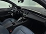 Peugeot 308 GT Hybrid 225 pk Automaat | Navigatie | Elektrisch Glazen Panoramadak | Rondomzicht Camera | Alcantara Bekleding | Verwarmde Sportstoelen | Matrix LED Koplampen | Head-up Display | Dodehoek Detectie | Adaptieve Cruise Control | 18" Lichtmetalen Velgen | Apple Carplay/Android Auto |