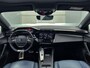 Peugeot 308 GT Hybrid 225 pk Automaat | Navigatie | Elektrisch Glazen Panoramadak | Rondomzicht Camera | Alcantara Bekleding | Verwarmde Sportstoelen | Matrix LED Koplampen | Head-up Display | Dodehoek Detectie | Adaptieve Cruise Control | 18" Lichtmetalen Velgen | Apple Carplay/Android Auto |