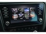 Skoda Octavia Combi 1.0 TSI Business Edition Trekhaak Navigatie Clima Stoelverwarming Cruise 16 inch LMV Carplay Android Parkeersensor