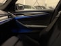 BMW 5-Serie Touring 530e xDrive M-Sport HEAD-UP/LASER/ACC/TREKHAAK/360CAMERA/ALCANTARA/KEYLESS/SHADOW-LINE/DRIVING ASS PRO/SFEER/STUUR+STOELVERWARMING/LIVE COCKPIT/M-AERODYNAMIC/SOPHISTOGRAU/VOLLEDIG BMW DEALER HISTORIE