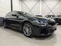 BMW 5-Serie Touring 530e xDrive M-Sport HEAD-UP/LASER/ACC/TREKHAAK/360CAMERA/ALCANTARA/KEYLESS/SHADOW-LINE/DRIVING ASS PRO/SFEER/STUUR+STOELVERWARMING/LIVE COCKPIT/M-AERODYNAMIC/SOPHISTOGRAU/VOLLEDIG BMW DEALER HISTORIE