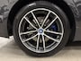 BMW 5-Serie Touring 530e xDrive M-Sport HEAD-UP/LASER/ACC/TREKHAAK/360CAMERA/ALCANTARA/KEYLESS/SHADOW-LINE/DRIVING ASS PRO/SFEER/STUUR+STOELVERWARMING/LIVE COCKPIT/M-AERODYNAMIC/SOPHISTOGRAU/VOLLEDIG BMW DEALER HISTORIE