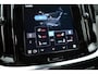Volvo V60 2.0 T6 Plug-in hybrid AWD Ultra Dark |Pano-dak | Bowers & Wilkins | Massage | 360 camera | Head-up |