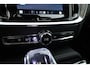 Volvo V60 2.0 T6 Plug-in hybrid AWD Ultra Dark |Pano-dak | Bowers & Wilkins | Massage | 360 camera | Head-up |