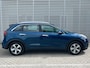 Kia Niro 1.6 GDi Hybrid First Edition / Navigatie / Parkeer sensoren achter / Half leer / Trekhaak