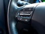 Hyundai Kona 1.6 GDI HEV Fashion | Trekhaak | 1e Eigenaar | Navigatie | Climate Control | Adaptieve Cruise Control | Camera | Metallic Lak | Head-Up Display | Krell Premium Audio | Origineel Nederlands | All Season |