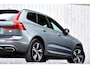 Volvo XC60 2.0 Recharge T8 AWD R-Design | Pilot Assist | Camera | Trekhaak | B&W |